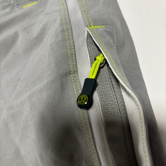 Lululemon Men's Compression Lined Athletic Gym Shorts Grey Performance - Picture 3 of 10